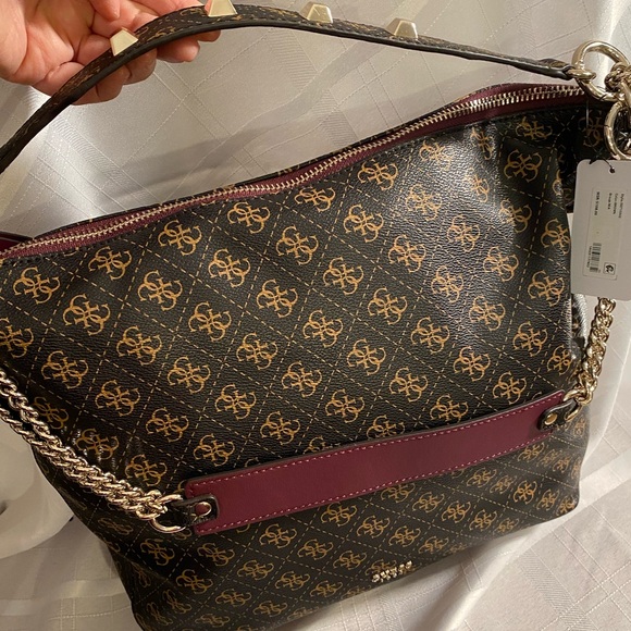 Guess MIA Hobo Shoulder Bag in faux leather, color brown model: MIA HOBO. NWT. - Picture 3 of 15